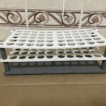 Portoir tubes 50 places blanc